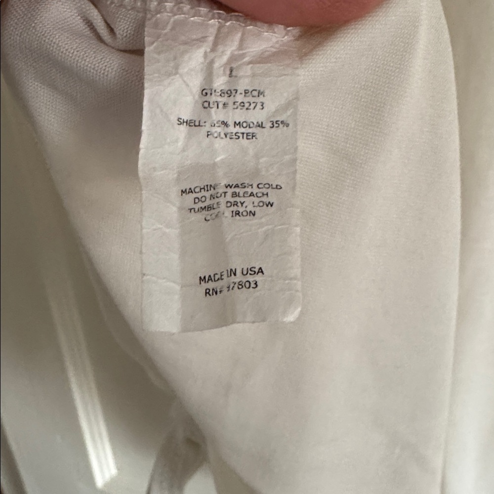 🌿 Green Envelope cream colored sleeveless tie front top. Size L. - Picture 5 of 5